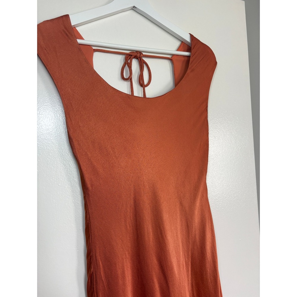 ASTR The Label Midi Dress Medium Rust Orange Satin Open Tie Back Cap Sleeve - Picture 2 of 9